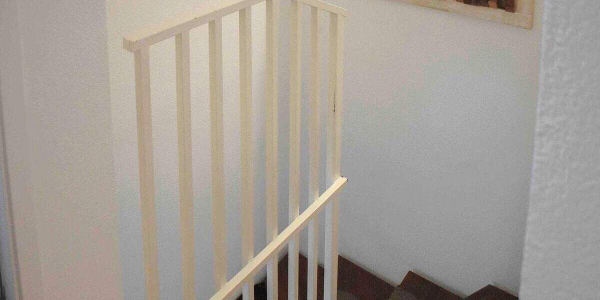 Modernisierte 3 Zi. Wohnung Maisonette, 2 Bäder, 2 Schlafzimmer, EBK, sonniger Balkon, TG Stell. 3 zimmer