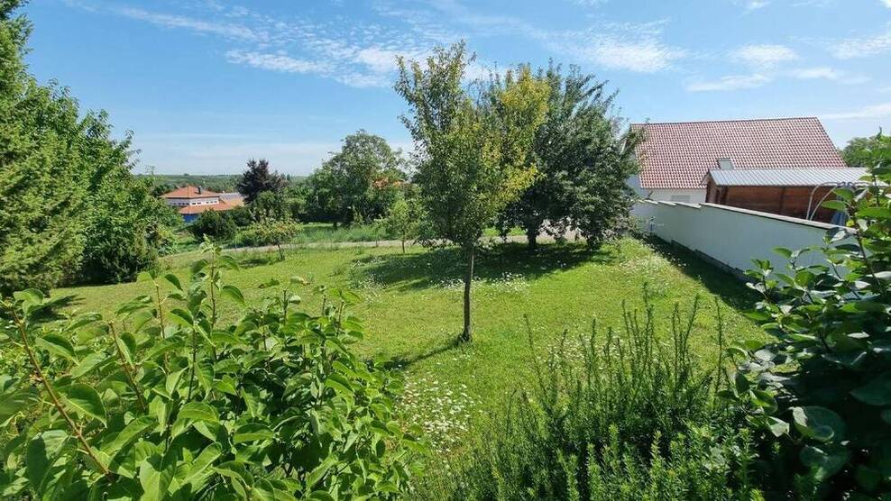 Ruhig gelegenes Grundstück mit Aussicht in Monsheim zu verkaufen