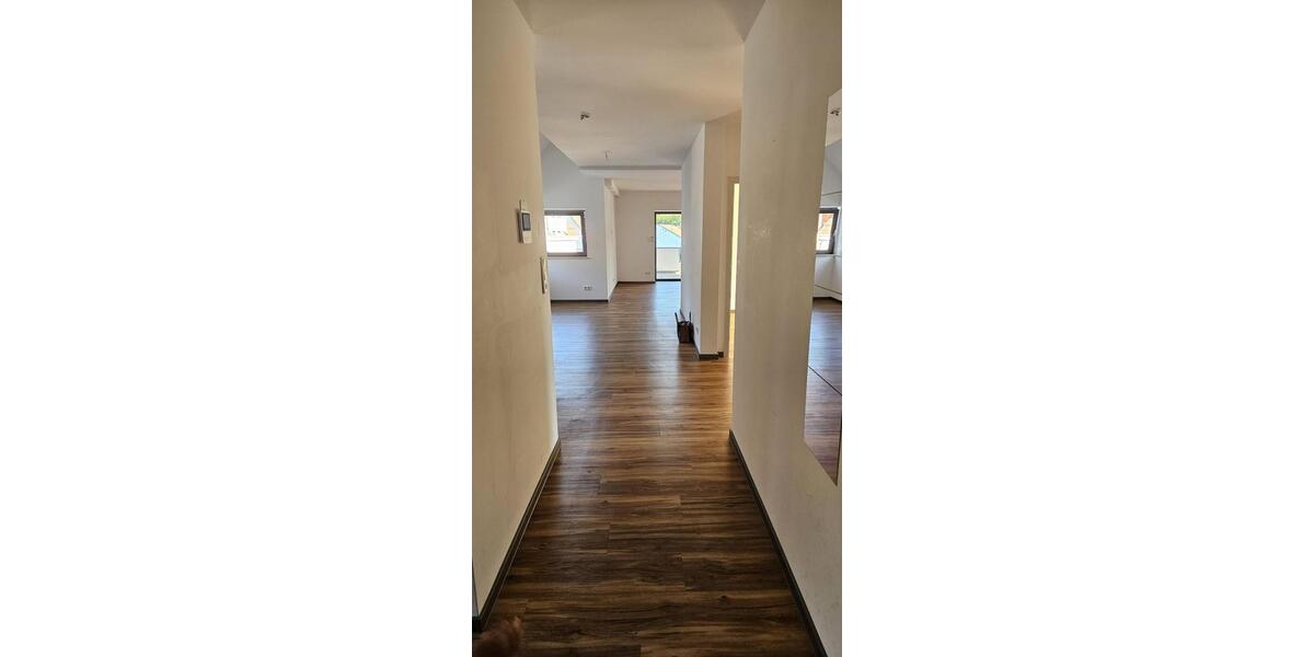 Etagenwohnung Bensheim - 3 Zimmer, 100 m&sup2;, 1.100&euro; | Angebot:25375811