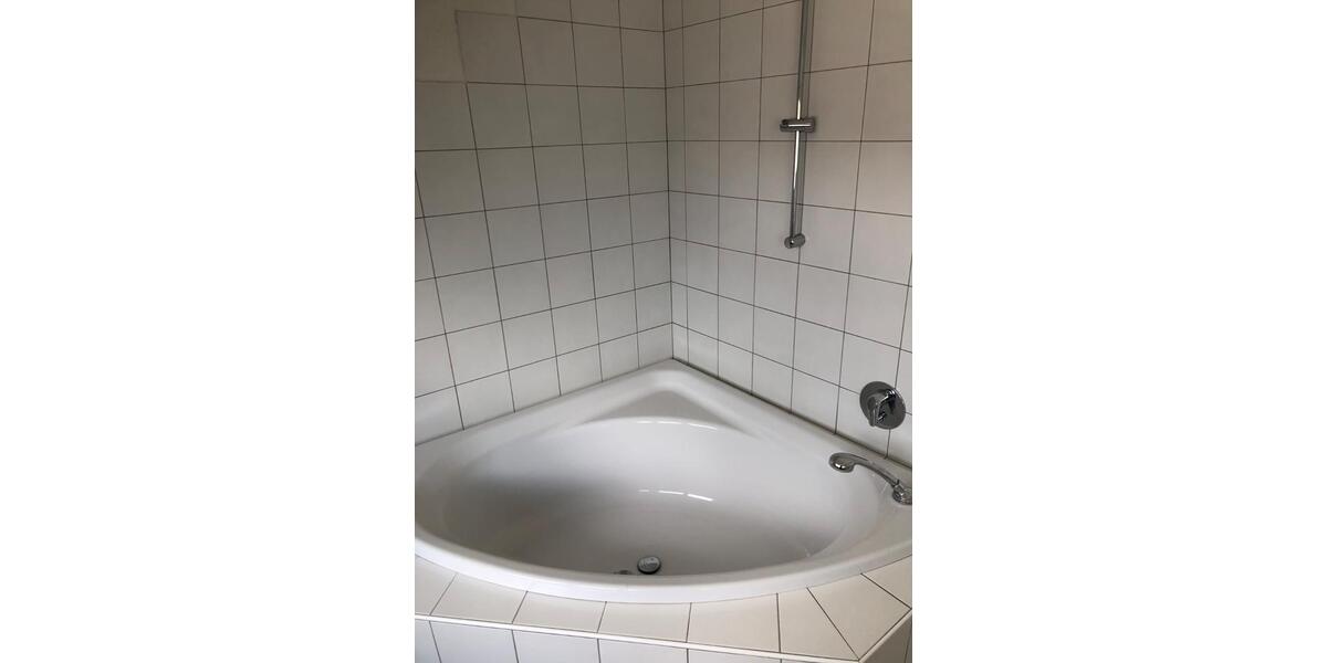 Dachgeschoßwohnung Walldorf - 3 Zimmer, 74 m&sup2;, 390.000&euro; | Angebot:26251631