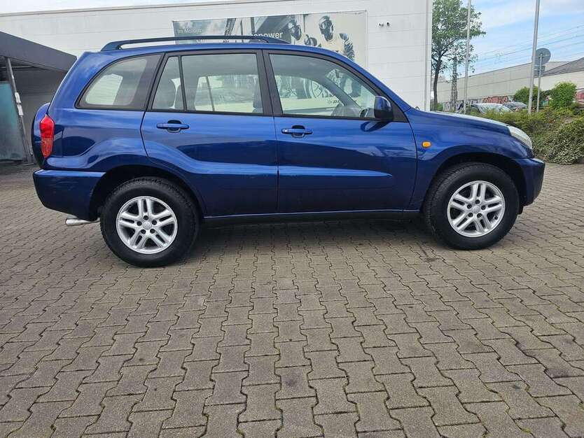 RAV 4