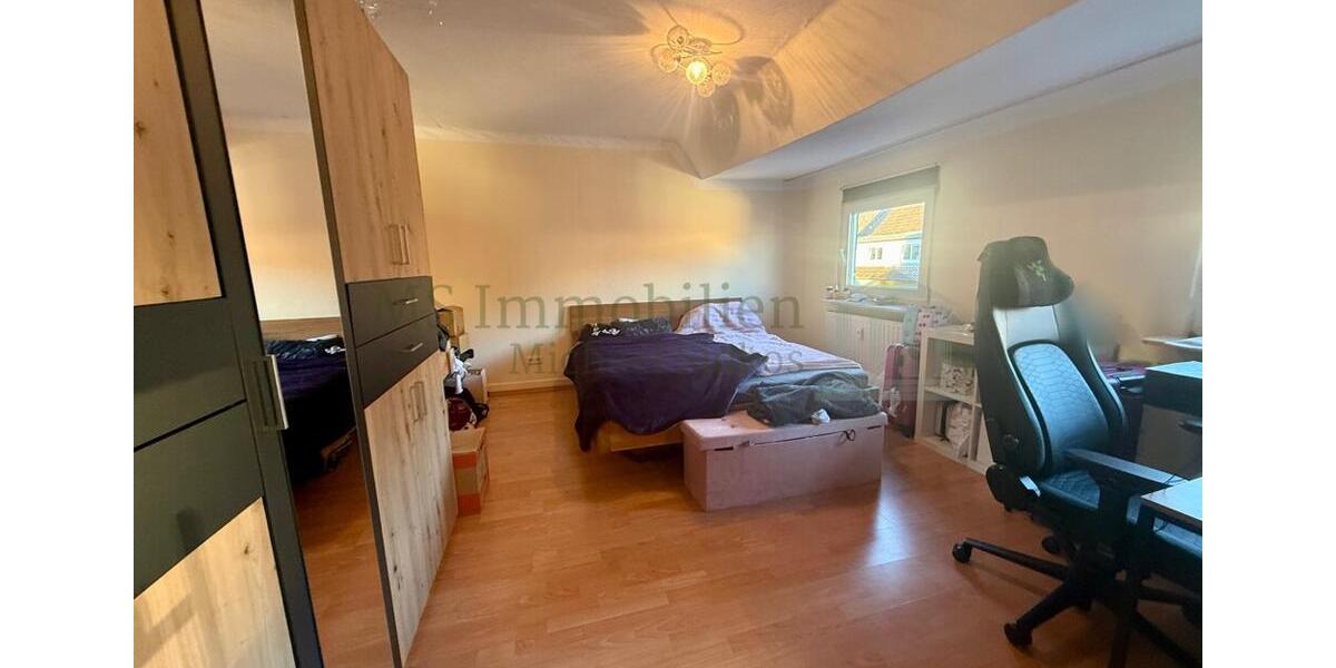 Dachgeschoßwohnung Bensheim - 3 Zimmer, 92 m&sup2;, 1.100&euro; | Angebot:24978435