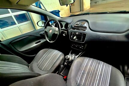 Fiat Punto 140.000 km 2.700 &euro; Hochdorf-Assenheim 67126