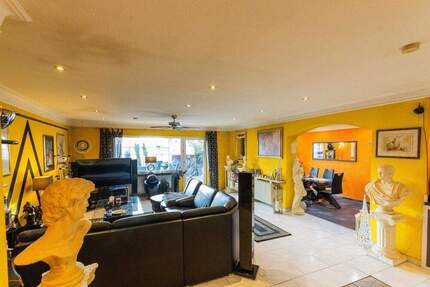 Haus Mannheim Käfertal - 6 Zimmer, 251 m&sup2;, 698.000&euro; | Angebot:25414537