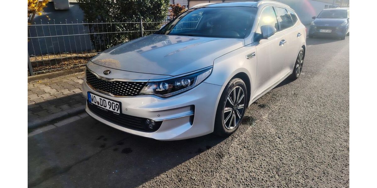 Kia Optima 129.000 km 17.500 &euro; Worms 67549