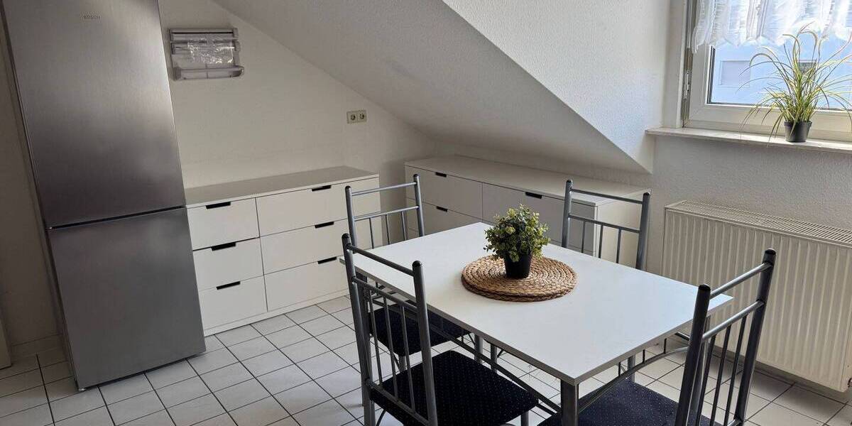 Etagenwohnung Viernheim - 2 Zimmer, 80 m&sup2;, 800&euro; | Angebot:26203209