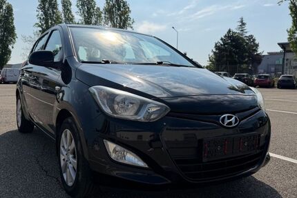 Hyundai i20 159.570 km 5.999 &euro; Hockenheim 68766