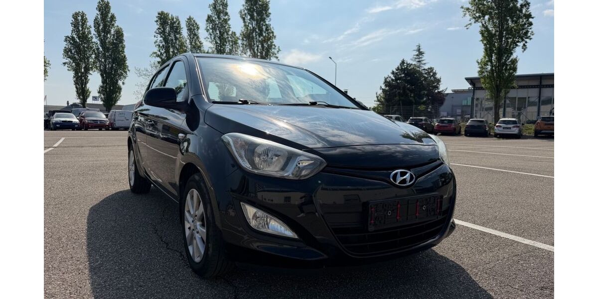 Hyundai i20 159.570 km 5.999 &euro; Hockenheim 68766