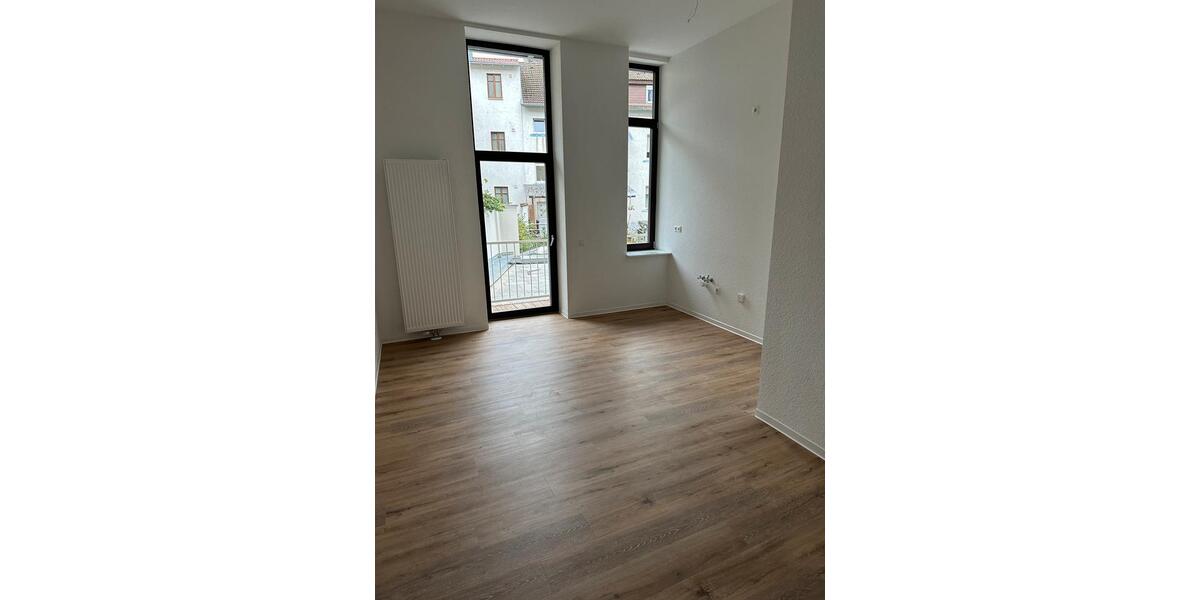 Etagenwohnung Ludwigshafen am Rhein Ludwigshafen-Hemshof - 2 Zimmer, 73 m&sup2;, 818&euro; | Angebot:25570648