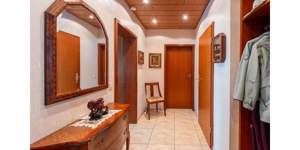 Mehrfamilienhaus, Wohnhaus Mannheim Rheinau - 8 Zimmer, 263 m&sup2;, 599.000&euro; | Angebot:26057572