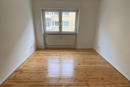 Attraktive 3-ZKB Wohnung Süd-Balkon,TG-Stellplatz & Tageslichtbad