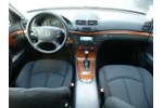 Mercedes-Benz E 200 T Kompr FL Autom Navi PDC AHK SHZ GSHD TOP 157.564 km 9.985 &euro; Dossenheim 69221