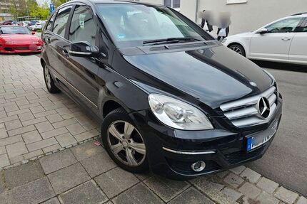 Mercedes B 180