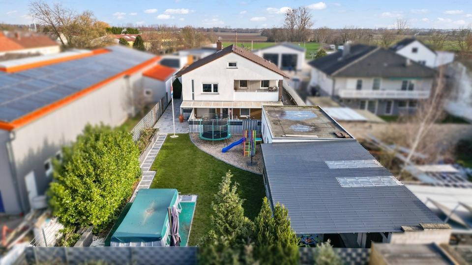 Komfortabler Bungalow mit eigener EinliegerWohnung