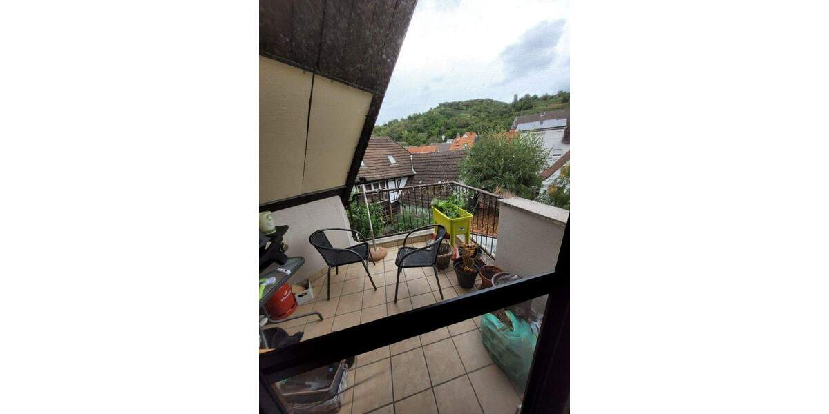 2 ZKB Dachgeschosswohnung in Ortskernlage mit Blick auf die Weinberge 2 zimmer