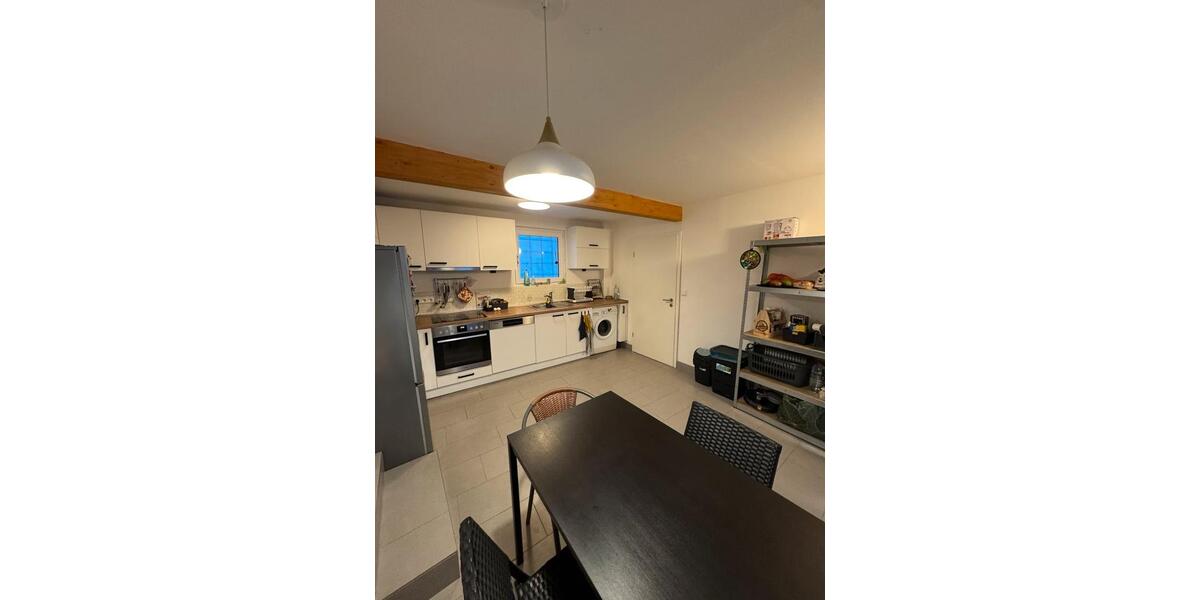 WG-Zimmer in großzügiger, modernisierter Wohnung 1 zimmer