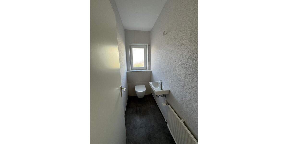 Gewerbeobjekt Waghäusel Kirrlach - 3 Zimmer, 107 m&sup2;, 1.120&euro; | Angebot:23842071