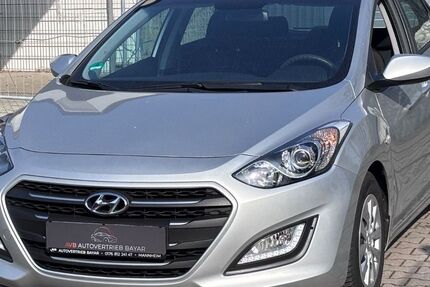 Hyundai i30 85.200 km 7.490 &euro; Mannheim 68309