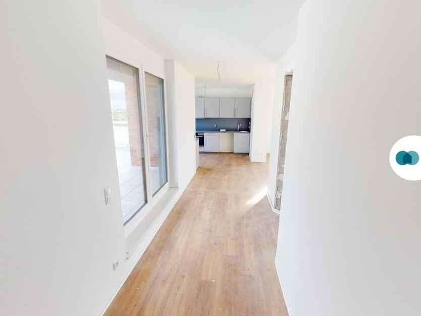 DREI DACHTERRASSEN INKLUSIVE: Modernes 4-Zi.-Penthouse mit stilvoller EBK und modernem Bad