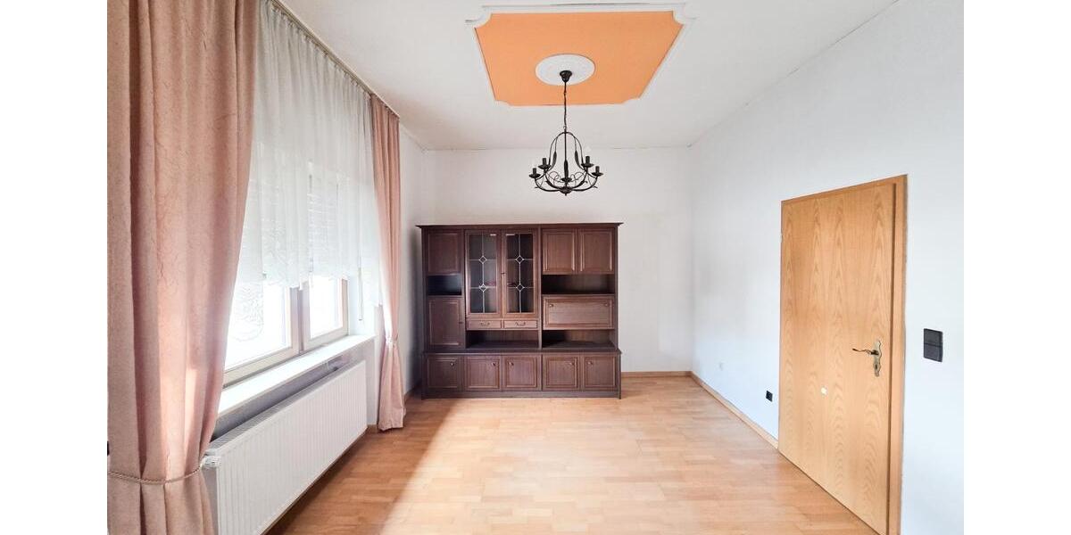 Erdgeschoßwohnung Brühl - 3 Zimmer, 82 m&sup2;, 950&euro; | Angebot:26250415
