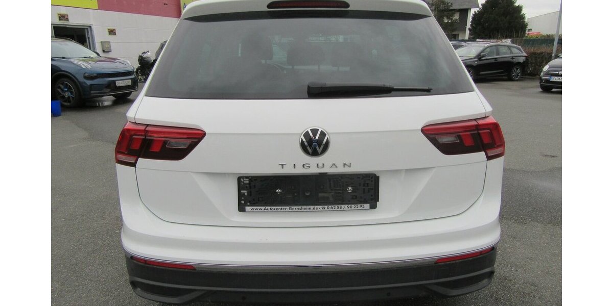 VW Tiguan Active 1.5, NAVI, LED 88.000 km 24.890 &euro; Gernsheim 64579