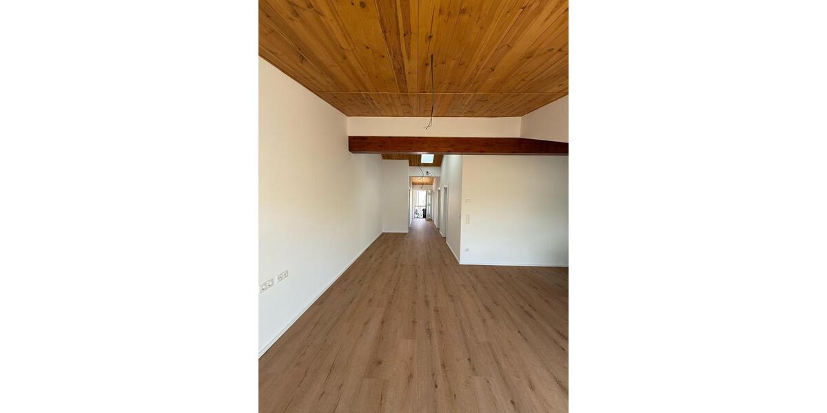 Dachgeschoßwohnung Ludwigshafen am Rhein Edigheim - 3.5 Zimmer, 85 m&sup2;, 305.000&euro; | Angebot:24526937