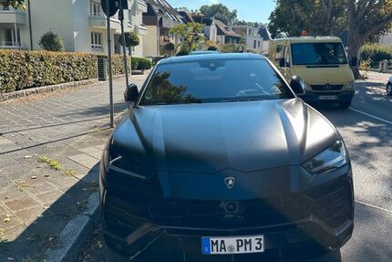 Lamborghini Urus 82.000 km 210.000 € Mannheim 68165