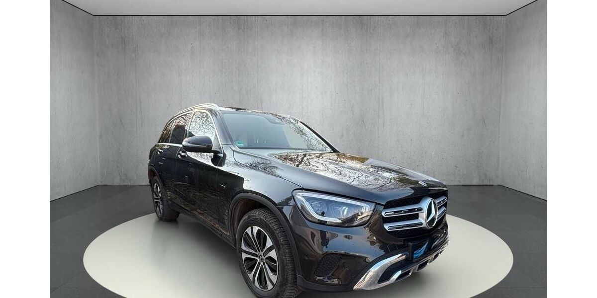 Mercedes-Benz GLC 300 141.121 km 26.900 &euro; Weingarten 67366