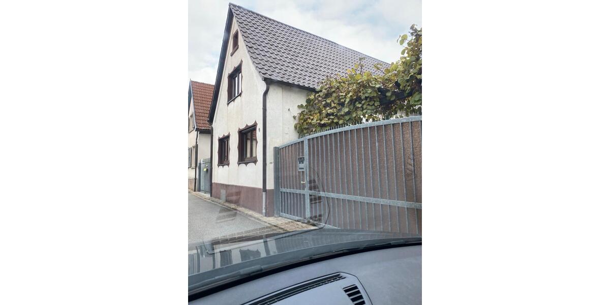 Reihenhaus Ludwigshafen am Rhein - 4.5 Zimmer, 140 m&sup2;, 1.300&euro; | Angebot:25715290