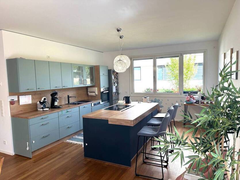 Traumhafte Erdgeschoss Terrassen Wohnung mit seitlichem Rheinblick