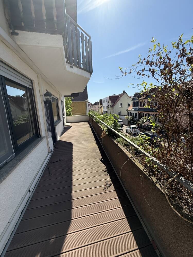 3-Zimmer-Wohnung mit großem Sonnenbalkon
