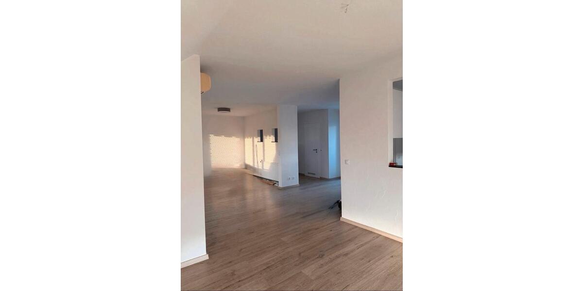 Dachgeschoßwohnung Zwingenberg - 4 Zimmer, 112 m&sup2;, 378.000&euro; | Angebot:26150971