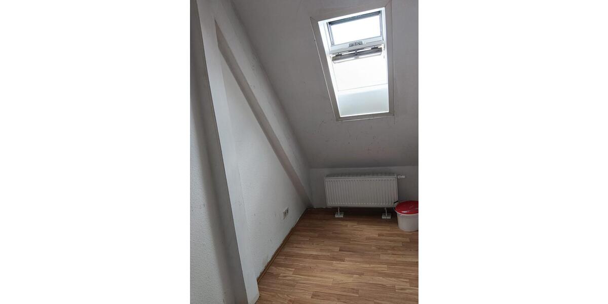 Dachgeschoßwohnung Worms - 3.5 Zimmer, 70 m&sup2;, 750&euro; | Angebot:26087485
