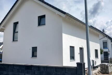 Einfamilienhaus in Neubaugebiet von Privat! Baujahr 2018!