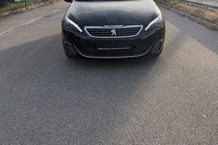 Peugeot 308 137.000 km 6.900 &euro; Mannheim 68309