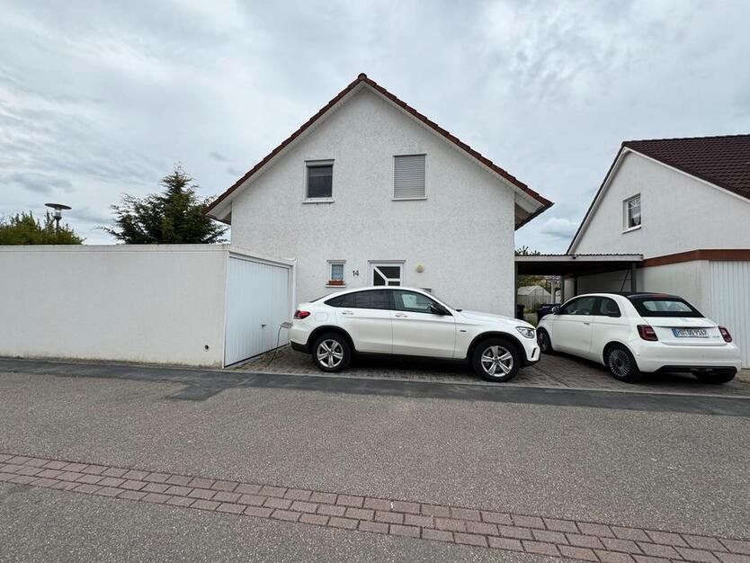Freistehendes Einfamilienhaus in Top-Lage!