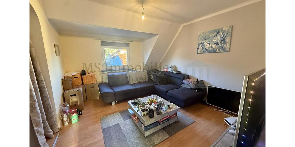 Dachgeschoßwohnung Bensheim - 3 Zimmer, 92 m&sup2;, 1.100&euro; | Angebot:24978435