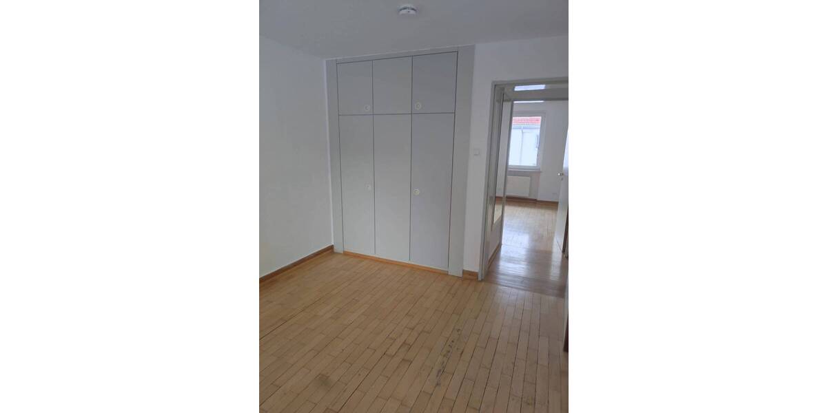 Etagenwohnung Mannheim Käfertal - 7 Zimmer, 167 m&sup2;, 2.080&euro; | Angebot:26806947