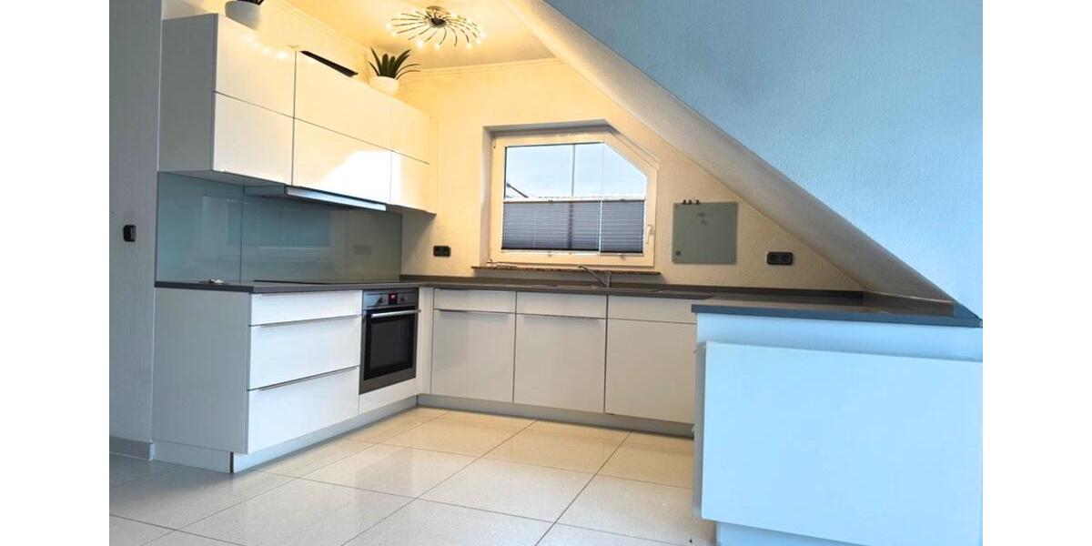 Traumhafte 5- Zimmerwohnung mit Balkon in 67574 Osthofen 5 zimmer