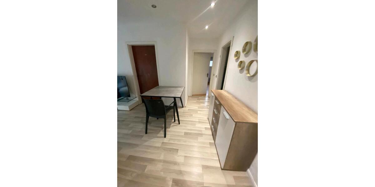 Dachgeschoßwohnung Heppenheim (Bergstraße) - 3.5 Zimmer, 80 m&sup2;, 1.100&euro; | Angebot:25178355