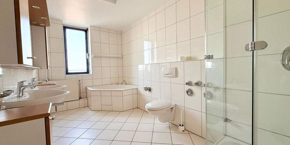 Terrassenwohnung Mannheim Neckarau - 5 Zimmer, 188 m&sup2;, 2.250&euro; | Angebot:24367938