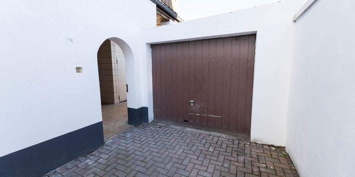 Doppelhaushälfte Brühl - 7 Zimmer, 228 m&sup2;, 550.000&euro; | Angebot:25141859