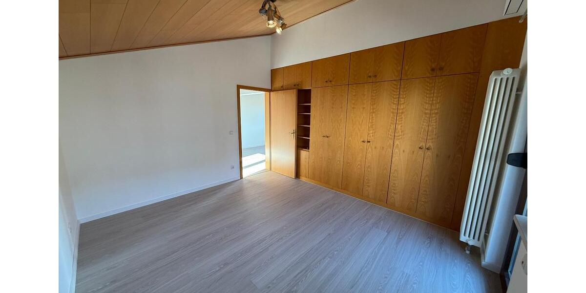 Dachgeschoßwohnung Leimen - 3 Zimmer, 92 m&sup2;, 1.200&euro; | Angebot:24615000