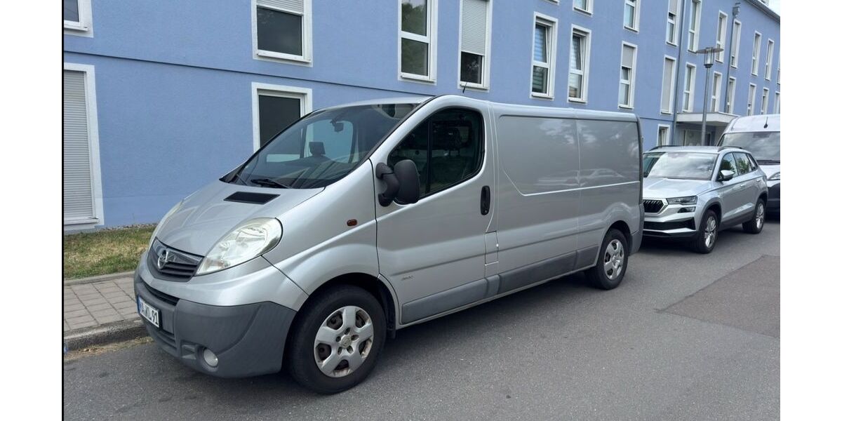 Opel Vivaro 121.000 km 9.900 &euro; Mannheim 68305