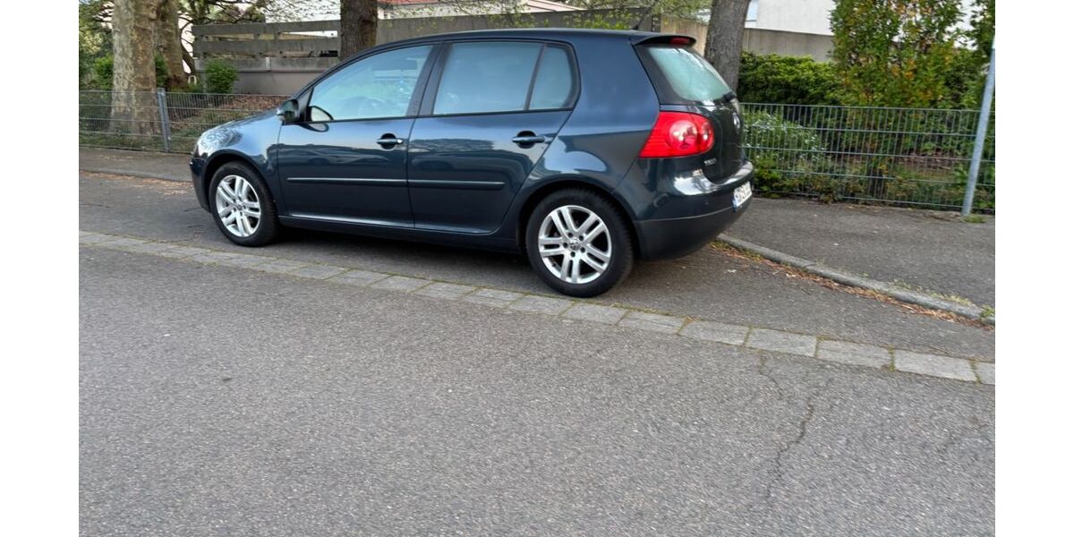 VW Golf 197.000 km 3.100 &euro; Weinheim 69469
