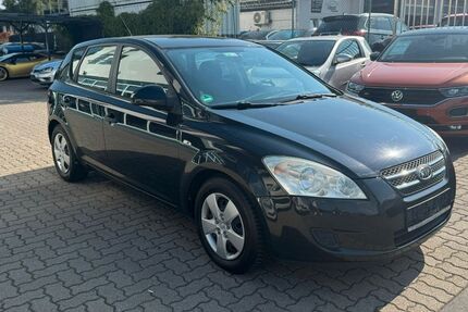 Kia ceed / Ceed 197.000 km 1.999 &euro; Worms 67547