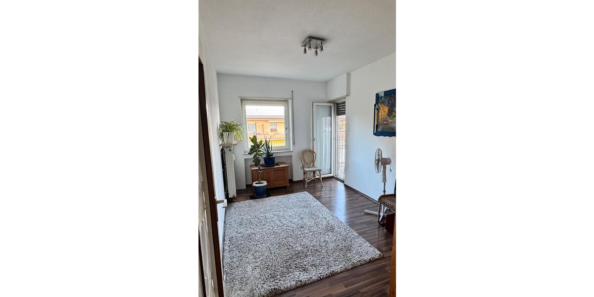 Eigentumswohnung 77qm, 3 Zimmer, Küche, Bad und Garage 3 zimmer