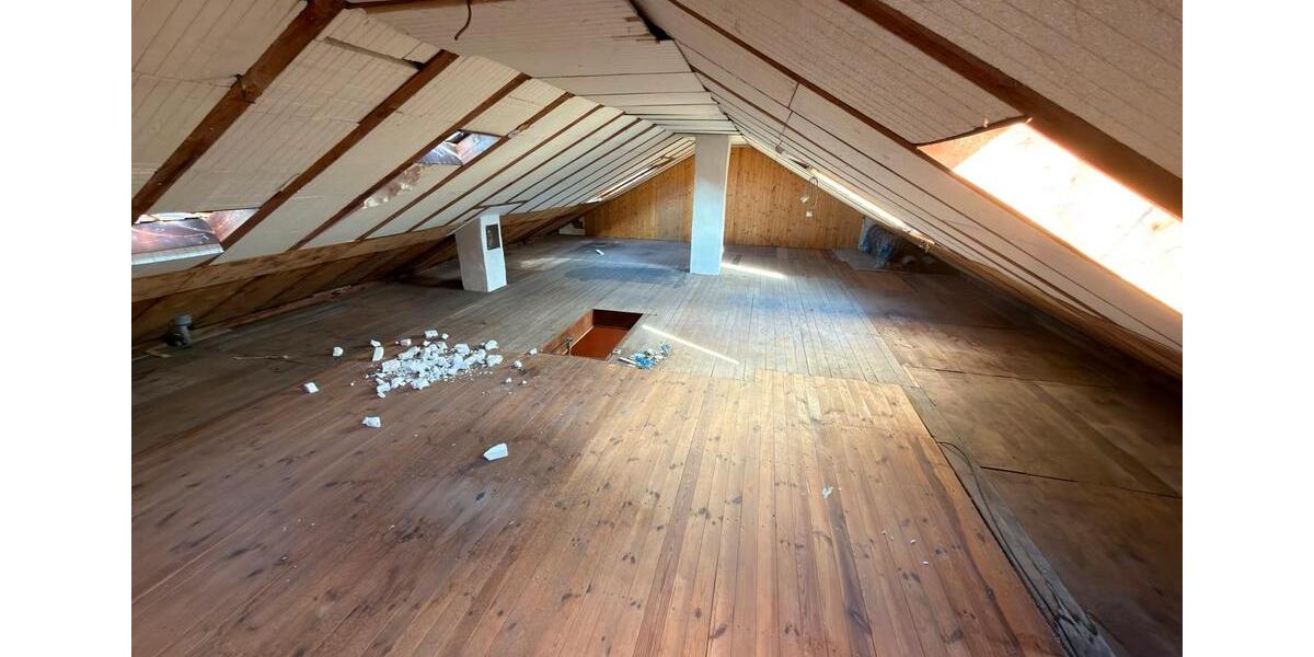 Reihenhaus Hockenheim - 7 Zimmer, 148 m&sup2;, 397.000&euro; | Angebot:25080419