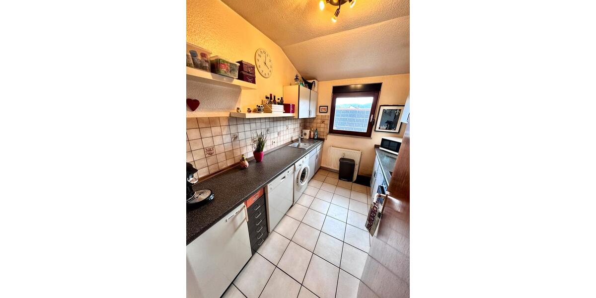 Schön geschnittene zwei Zimmer Dachgeschosswohnung 56qm 2 zimmer