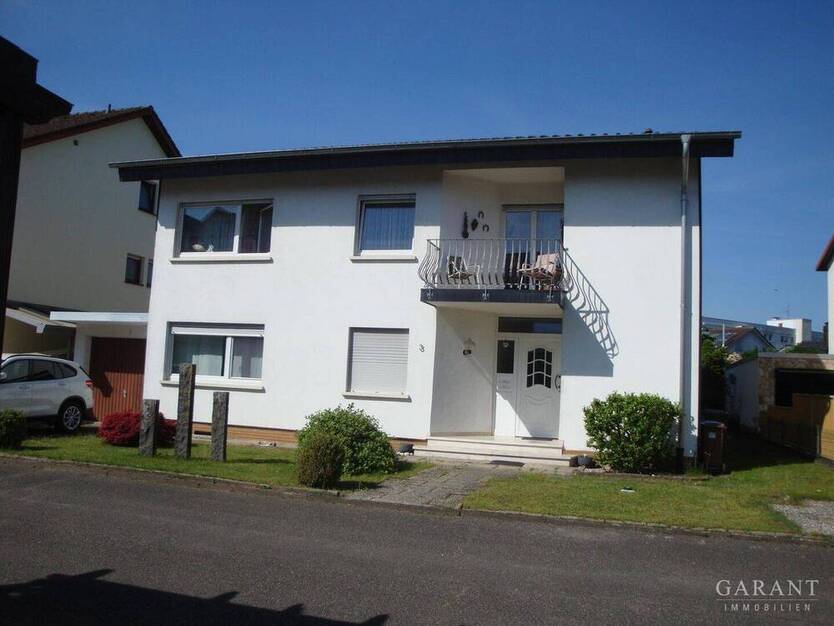 ** Wohlfühl- Ambiente im freistehenden Architekten- Zweifamilienhaus in idyllischer Bestlage **